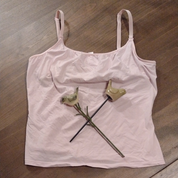 EUC Victoria's Secret Light Pink Camisole SZ M - Picture 1 of 7